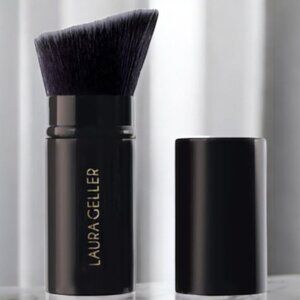 Laura Geller NEW Beauty Retractable Angled Kabuki Brush